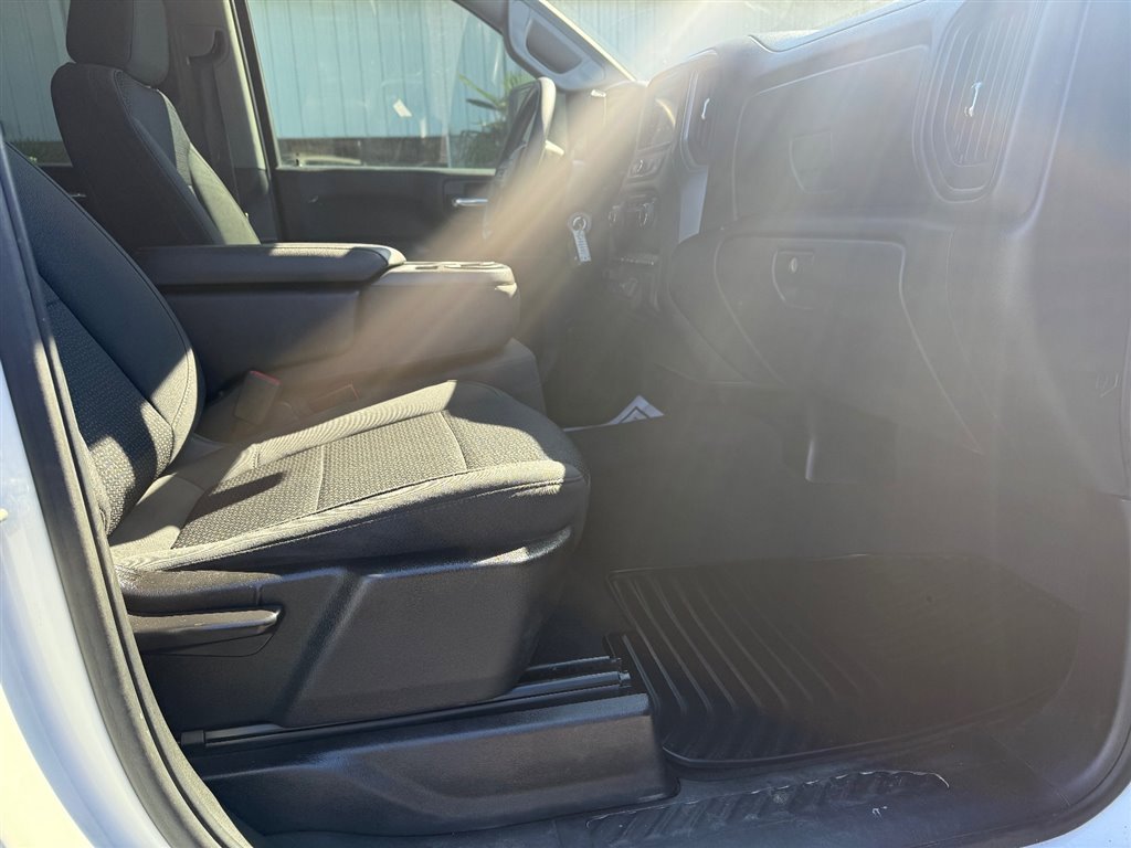 Used 2022 Chevrolet Silverado 2500 Custom w/ Custom Value Package image 11