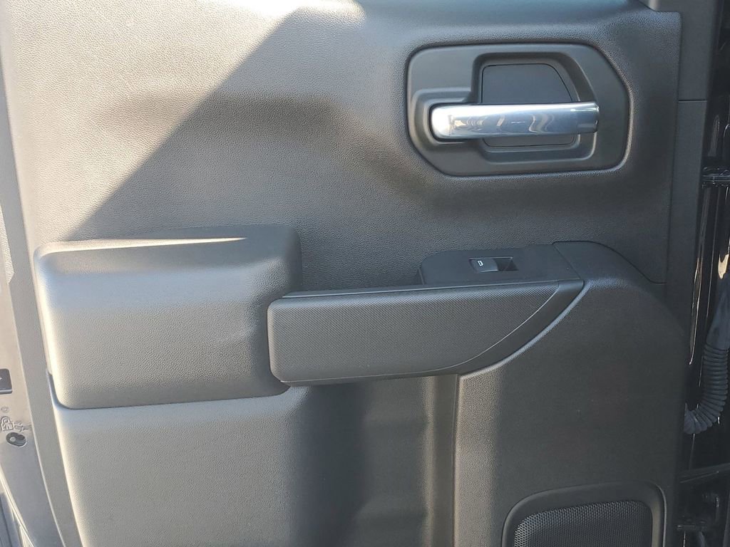 Used 2023 Chevrolet Silverado 1500 Custom image 40