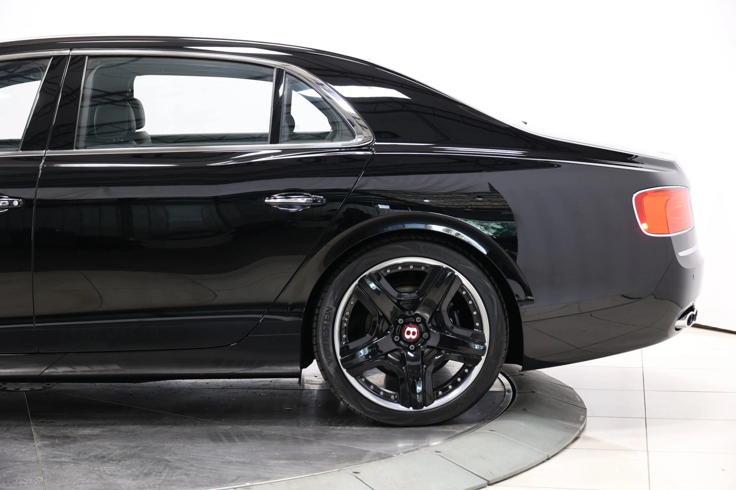 Used 2015 Bentley Flying Spur V8 AWD/4WD image 10