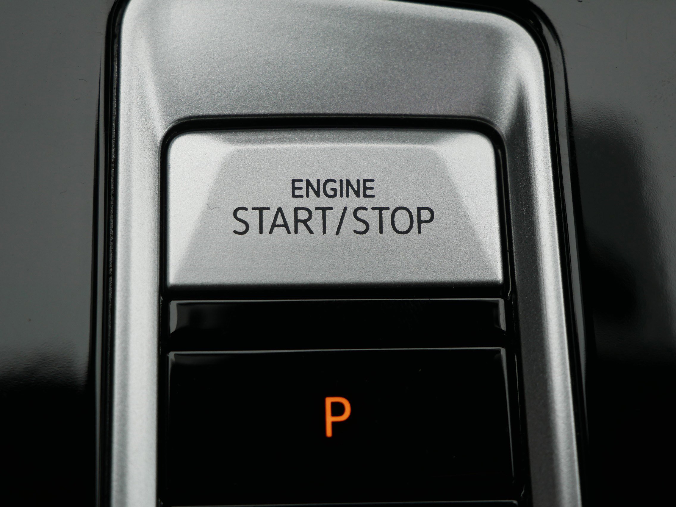 Certified 2024 Volkswagen Atlas Cross Sport SEL Premium R-Line image 30