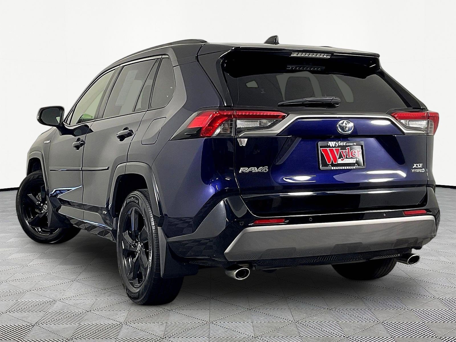 Used 2020 Toyota RAV4 XSE AWD/4WD image 4