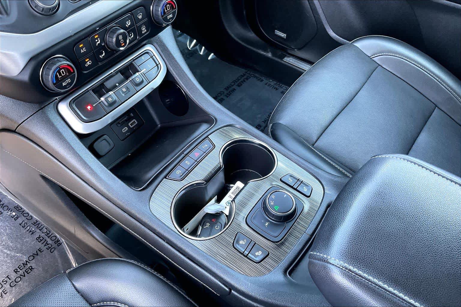 Used 2021 GMC Acadia SLT w/ Elevation Edition FWD image 15
