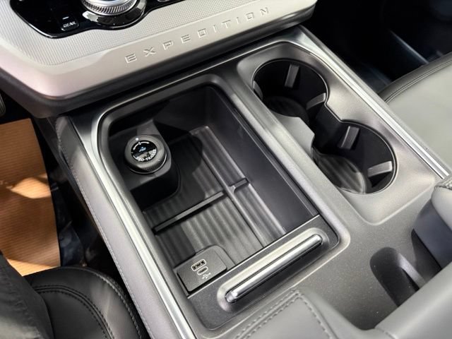 New 2027 Ford Expedition Active AWD/4WD image 24