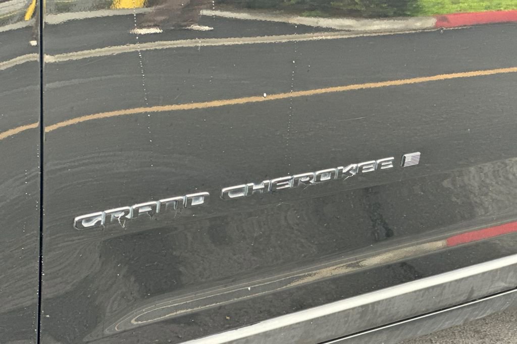 Used 2021 Jeep Grand Cherokee L Laredo image 29