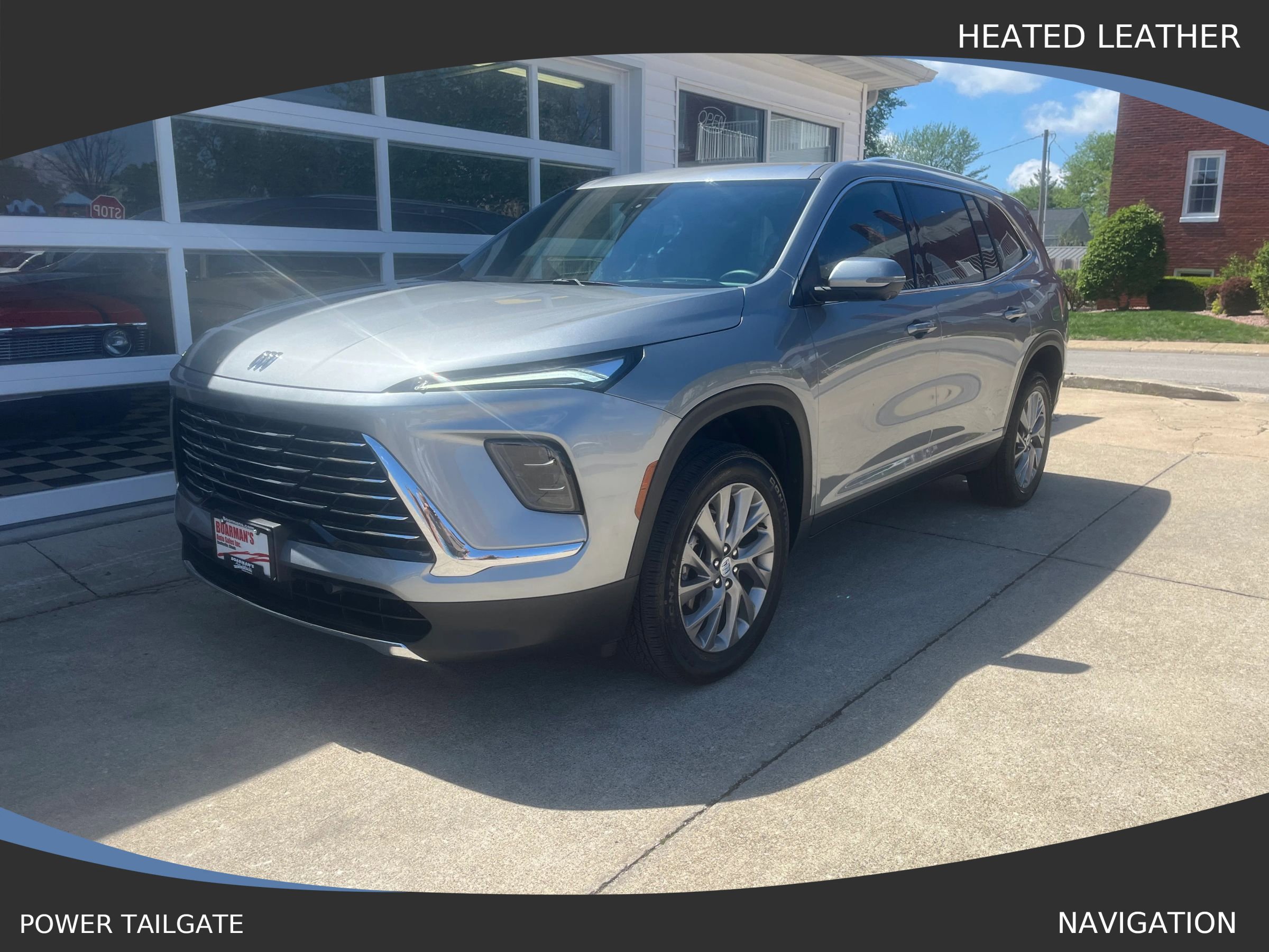Used 2025 Buick Enclave Preferred AWD/4WD image 1