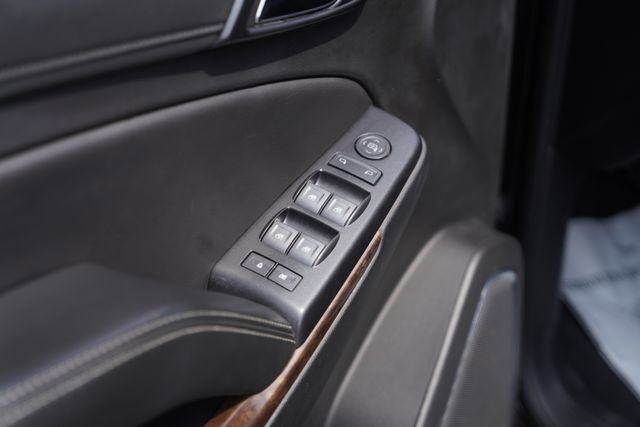 Used 2020 Chevrolet Tahoe LS w/ Enhanced Driver Alert Package RWD image 29