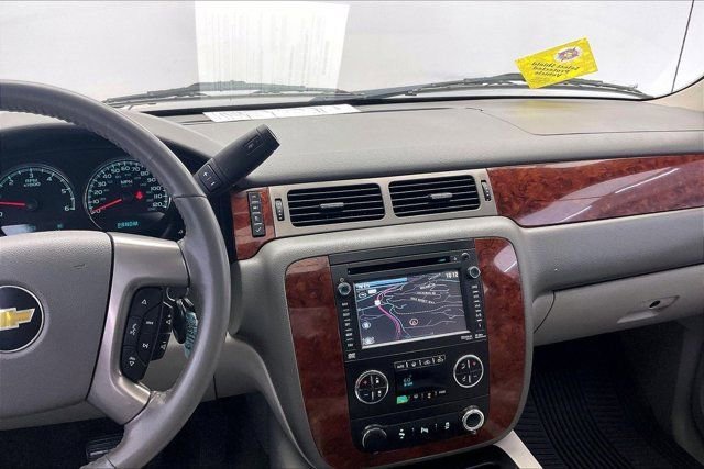 Used 2013 Chevrolet Avalanche LT AWD/4WD image 5