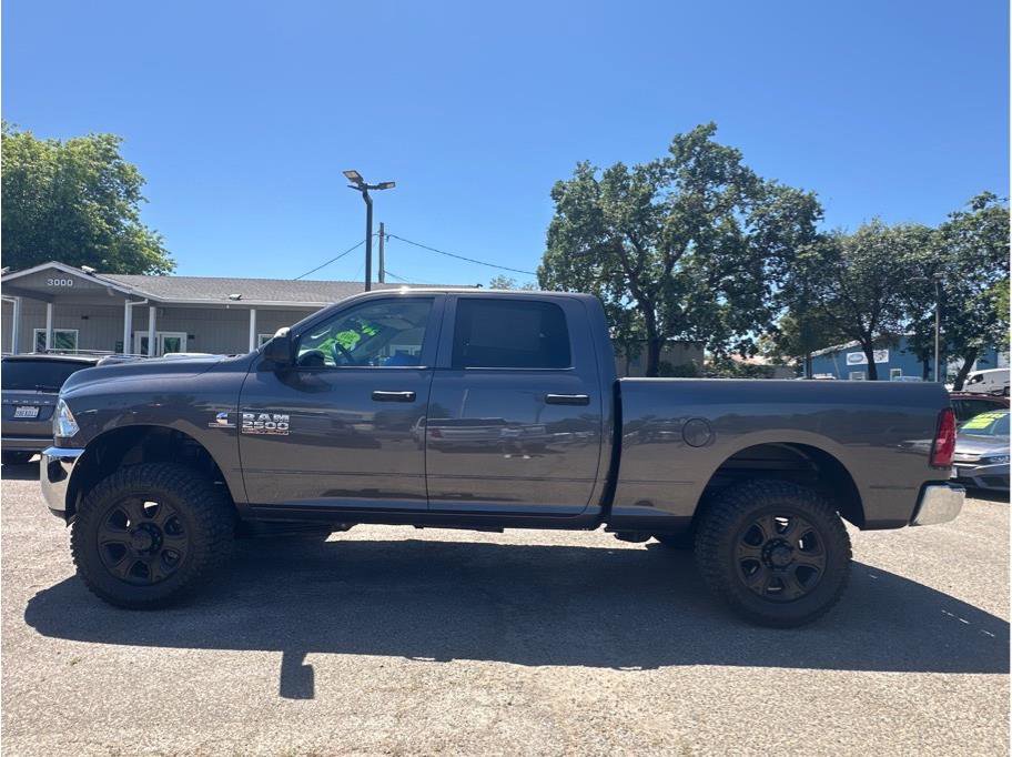 Used 2018 RAM 2500 Tradesman w/ Chrome Appearance Group AWD/4WD image 4