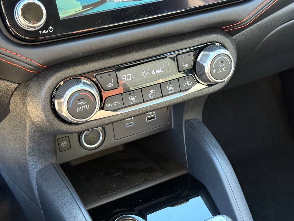 New 2025 Nissan Versa SR w/ Trunk Package image 11