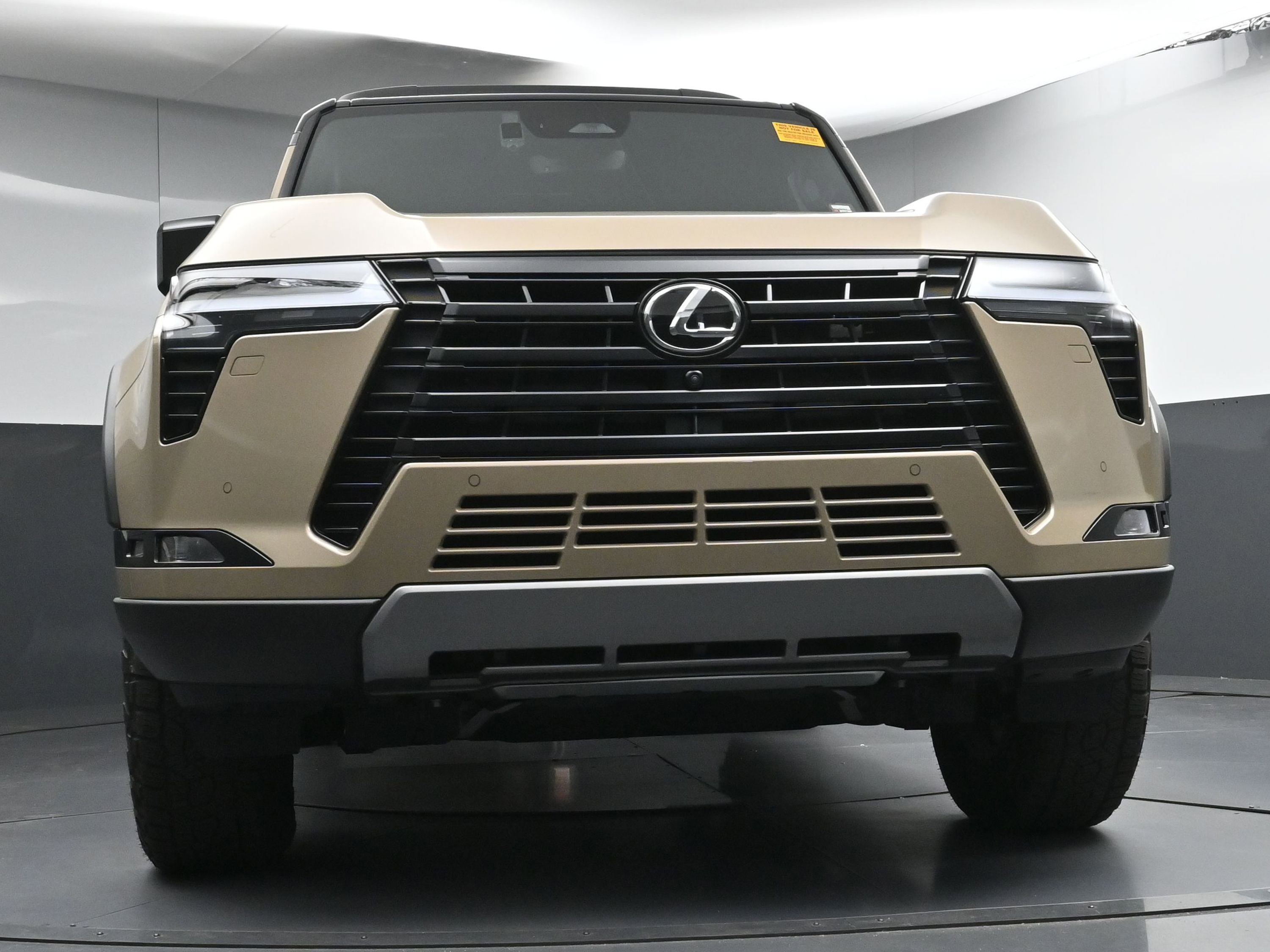 Used 2025 Lexus GX 550 w/ Accessory Package (32) AWD/4WD image 22