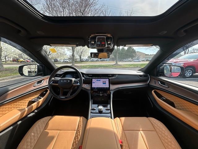 Used 2025 Jeep Grand Cherokee Summit w/ Adv Protech Group IV image 5