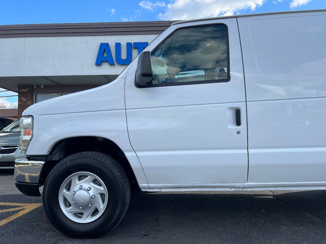 Used 2013 Ford E-250 and Econoline 250 w/ Commercial Cargo Van Pkg RWD image 38