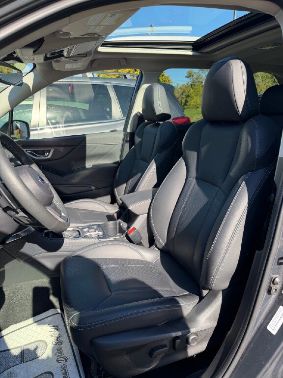 Used 2022 Subaru Forester Touring image 7