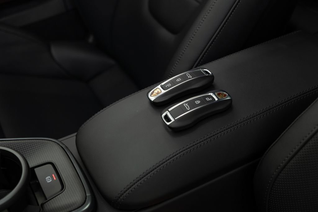 Used 2025 Porsche 911 Turbo S image 22