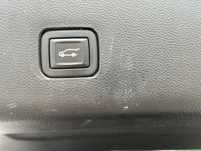 Used 2021 Chevrolet Traverse LT AWD/4WD image 30