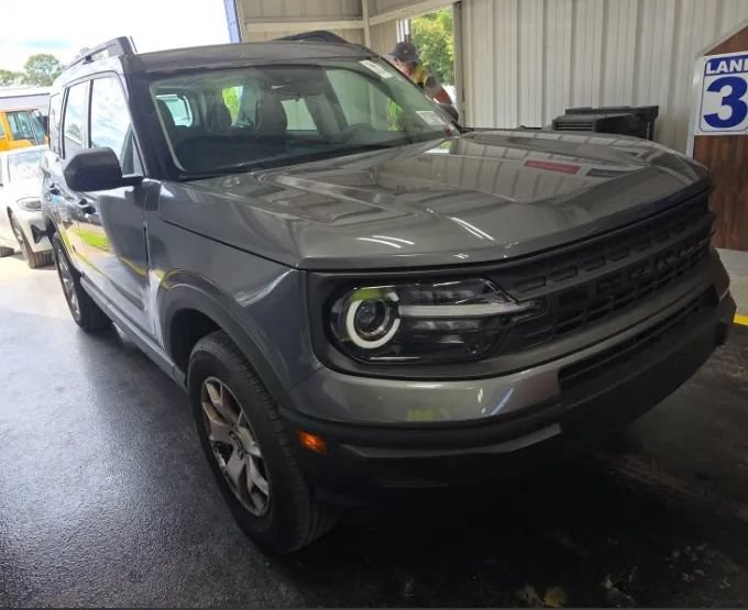 Used 2022 Ford Bronco Sport AWD/4WD image 3