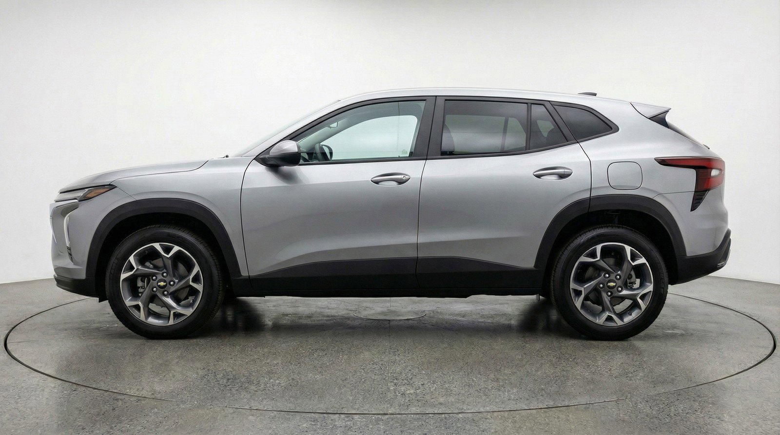 Used 2025 Chevrolet Trax LT w/ LT Convenience Package image 5