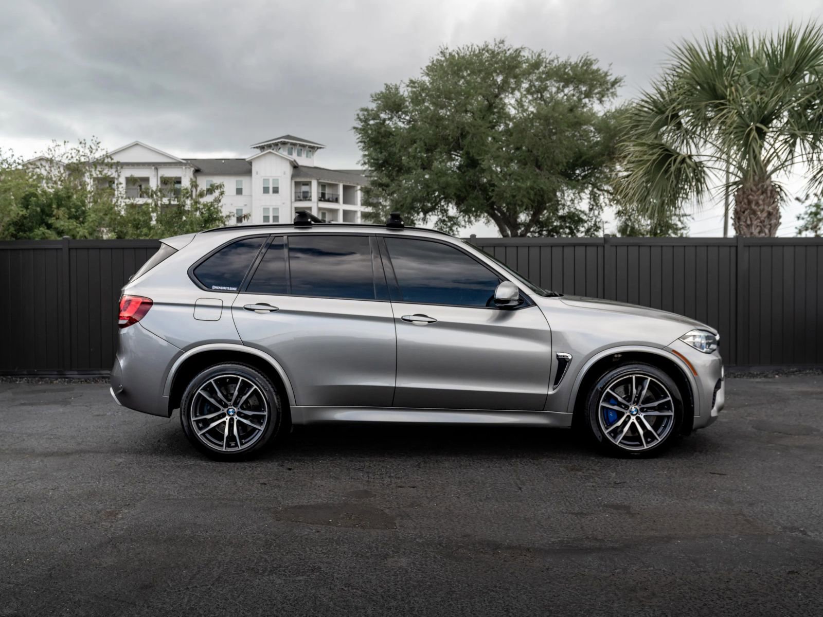 Used 2017 BMW X5 M image 2