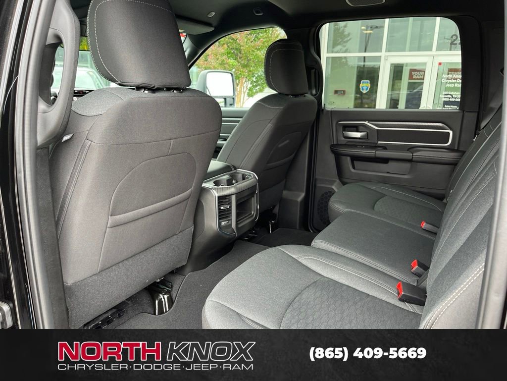 New 2026 RAM 3500 Big Horn AWD/4WD image 15