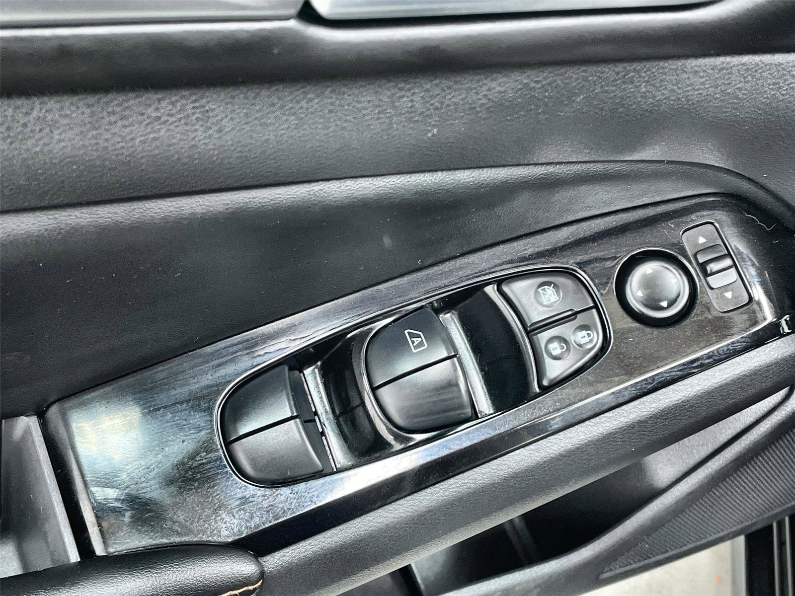 Used 2024 Nissan Altima 2.5 SR image 12