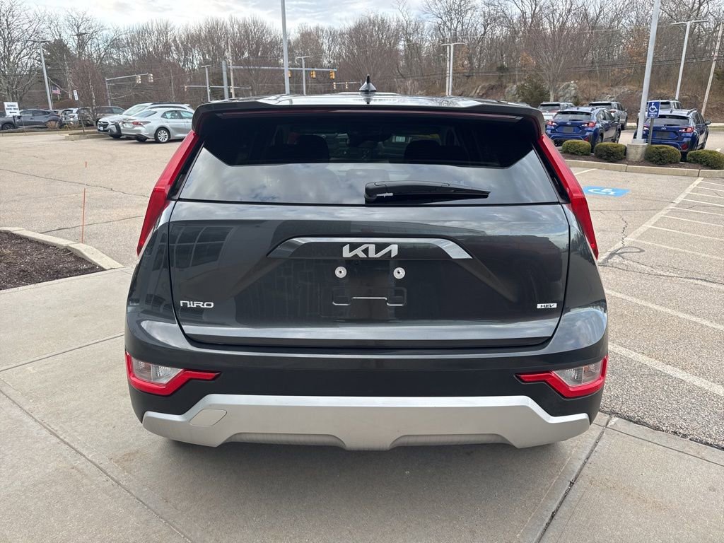 Used 2025 Kia Niro LX FWD image 8