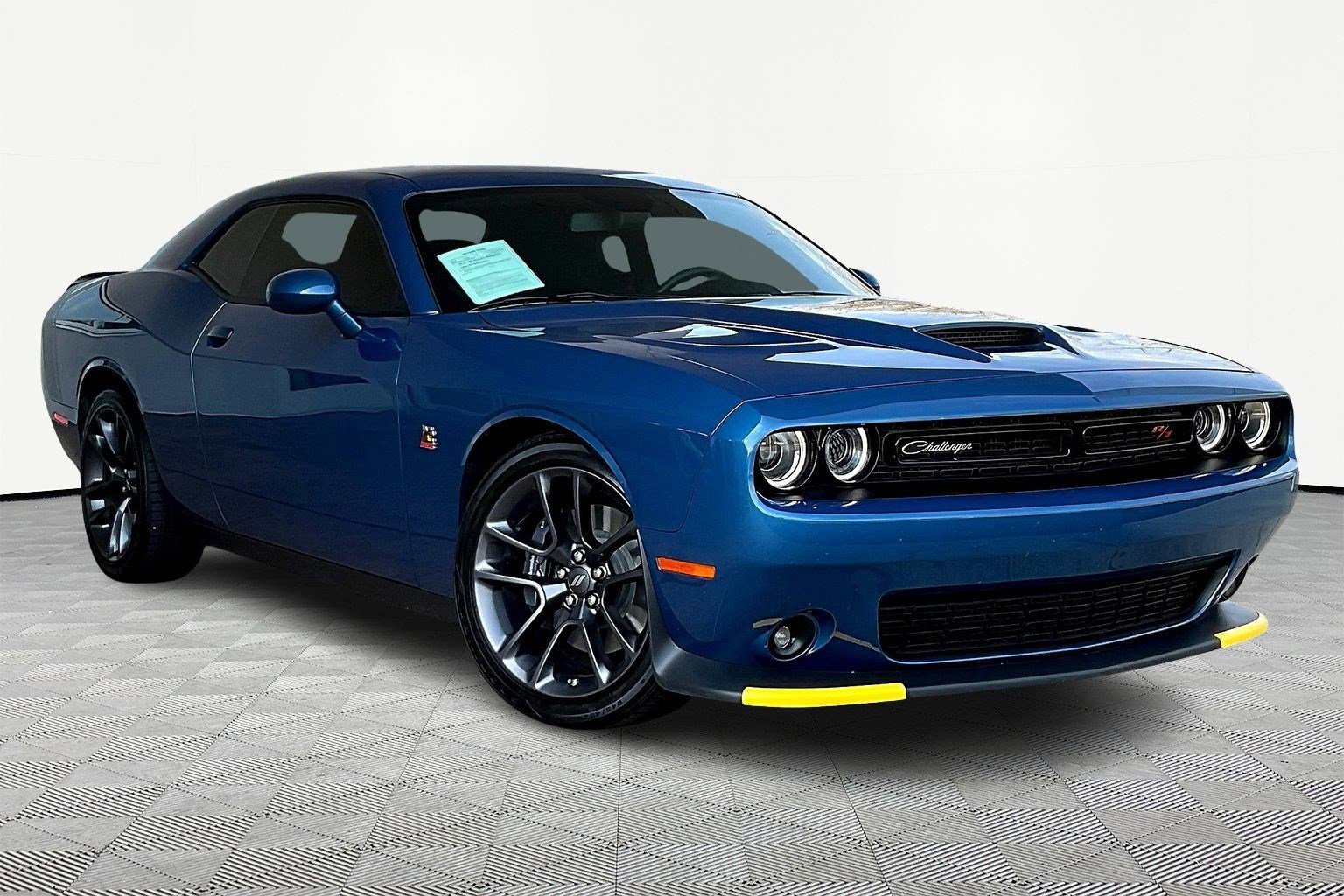 Used 2023 Dodge Challenger R/T Scat Pack image 3