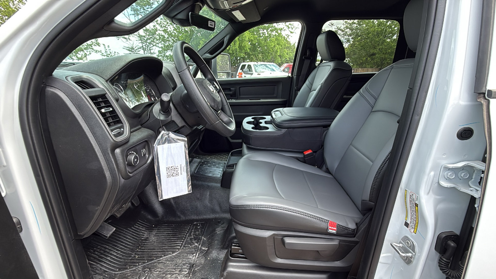 New 2026 RAM 5500 Tradesman w/ Chrome Appearance Group AWD/4WD image 10