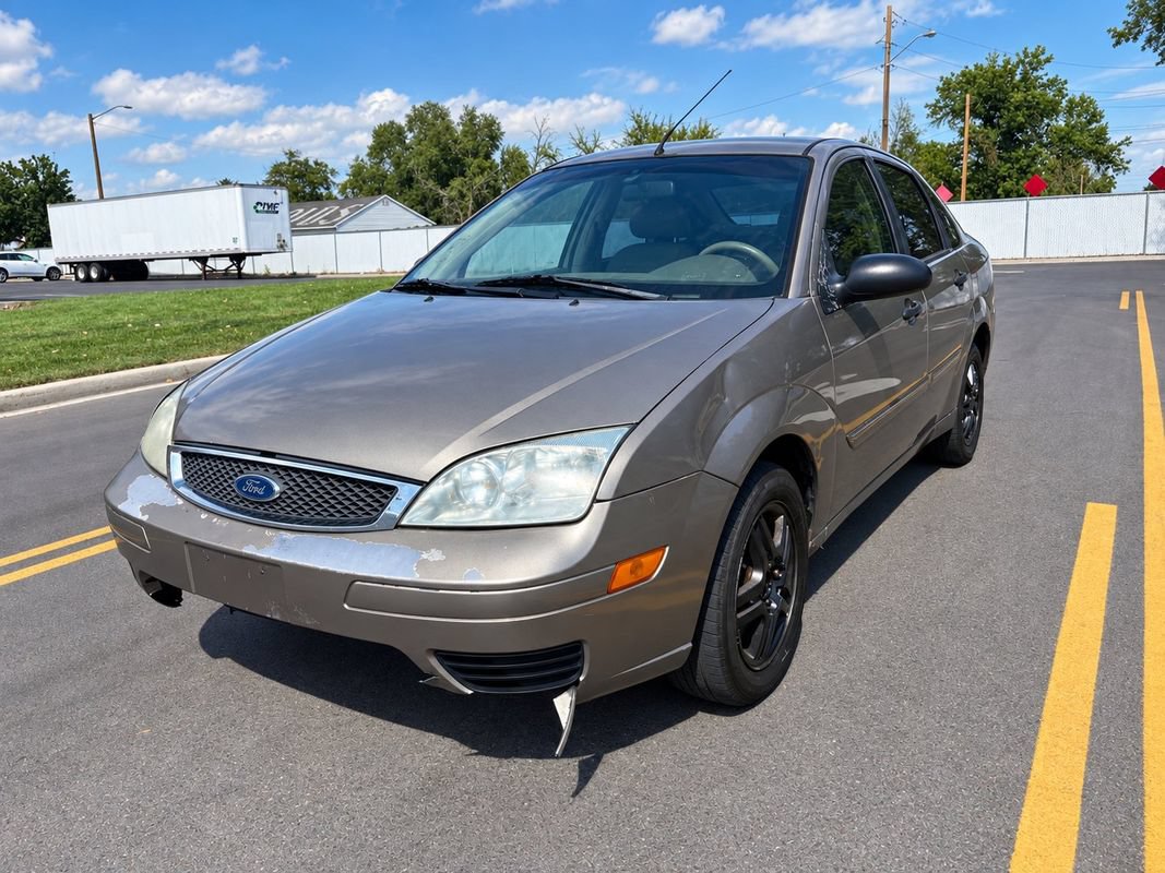 Used 2005 Ford Focus SE FWD image 1