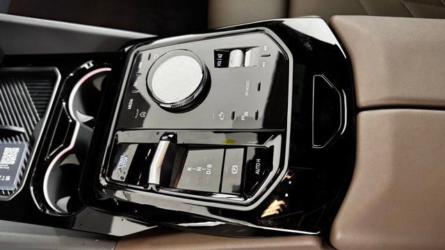 New 2026 BMW i5 eDrive40 w/ M Sport Package image 14