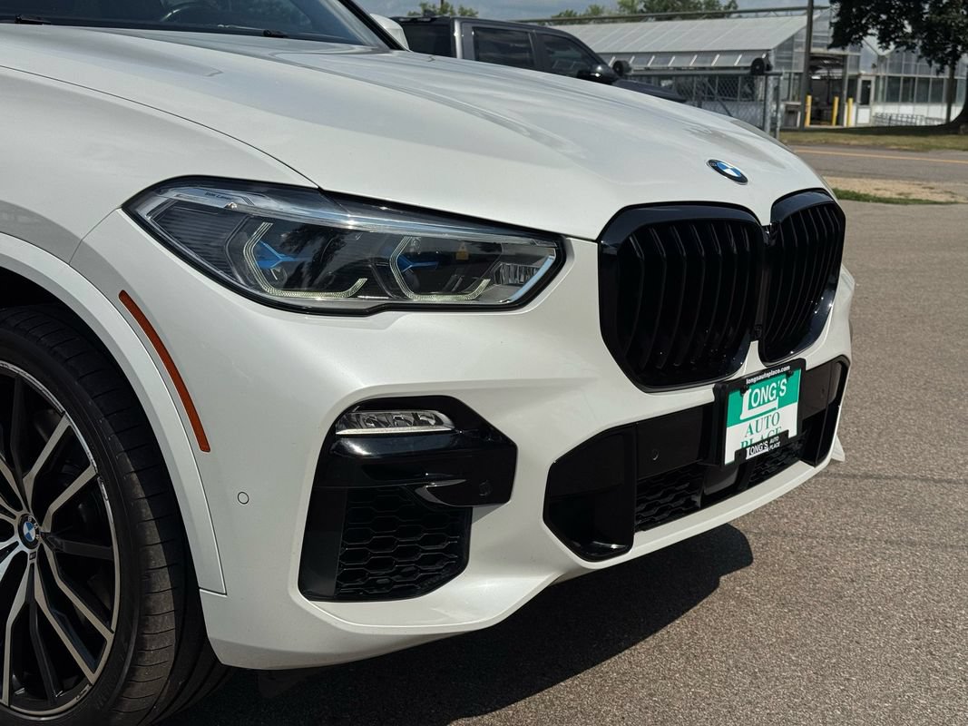 Used 2020 BMW X5 M50i AWD/4WD image 11