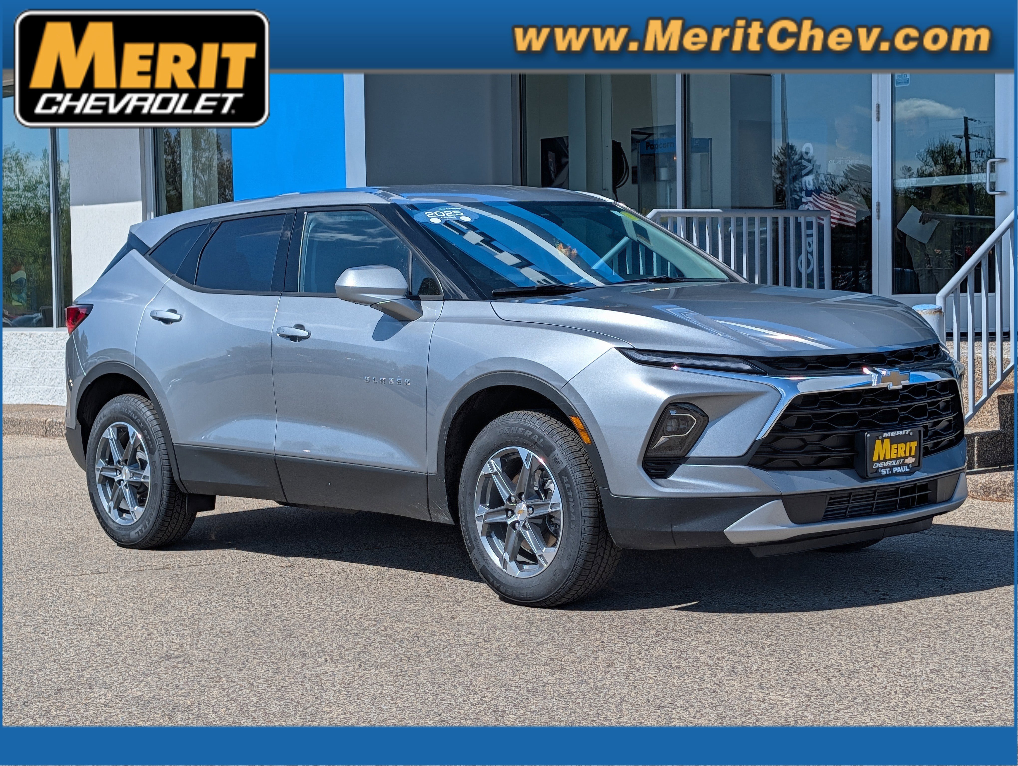 Certified 2025 Chevrolet Blazer LT AWD/4WD image 1
