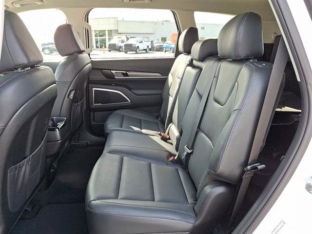 Used 2022 Kia Telluride LX image 10