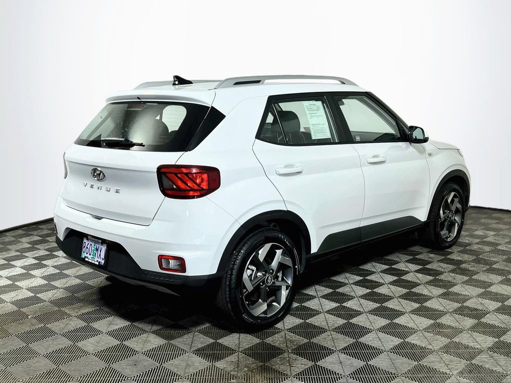 Used 2021 Hyundai Venue SEL w/ Cargo Package FWD image 7