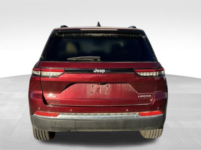 Used 2024 Jeep Grand Cherokee Limited image 6