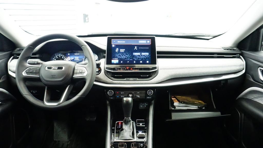 Certified 2022 Jeep Compass Latitude image 19