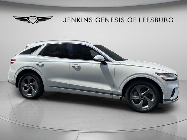 Used 2026 Genesis GV70 2.5T Select image 2