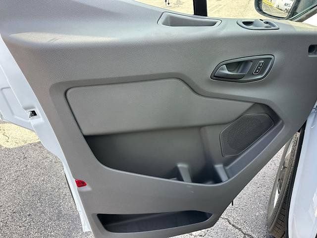 New 2027 Ford Transit 250 148 Medium Roof w/ Load Area Protection Package RWD image 18