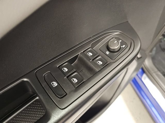 Used 2024 Volkswagen Taos SE AWD/4WD image 13