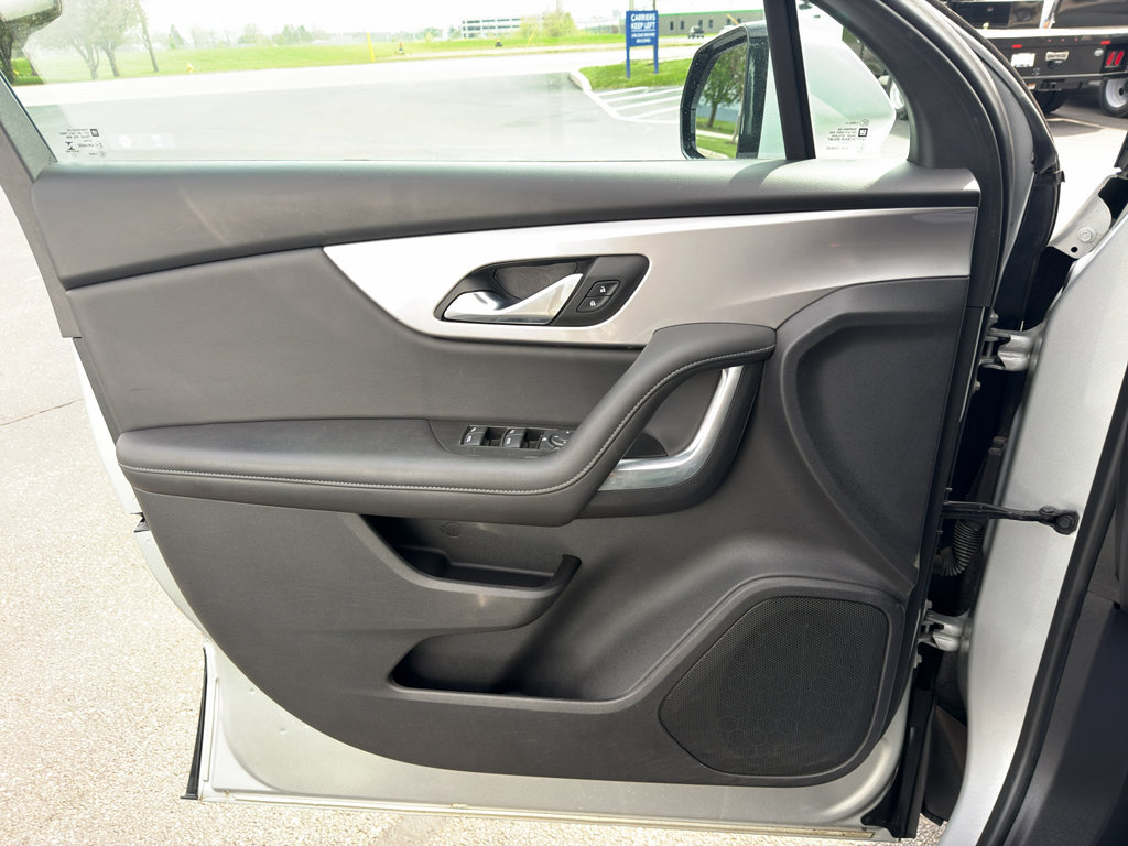 Used 2021 Chevrolet Blazer LT FWD image 12