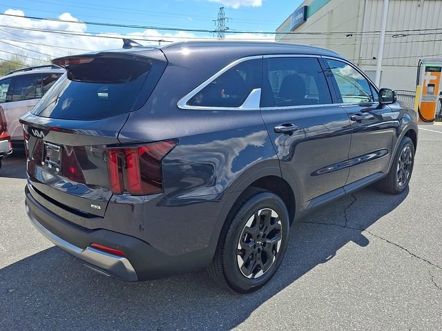Used 2025 Kia Sorento S AWD/4WD image 4