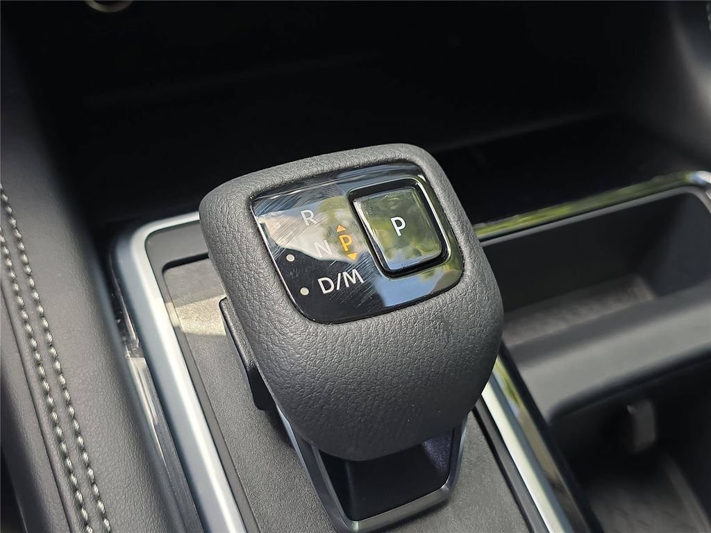 Used 2025 Nissan Pathfinder Platinum FWD image 21
