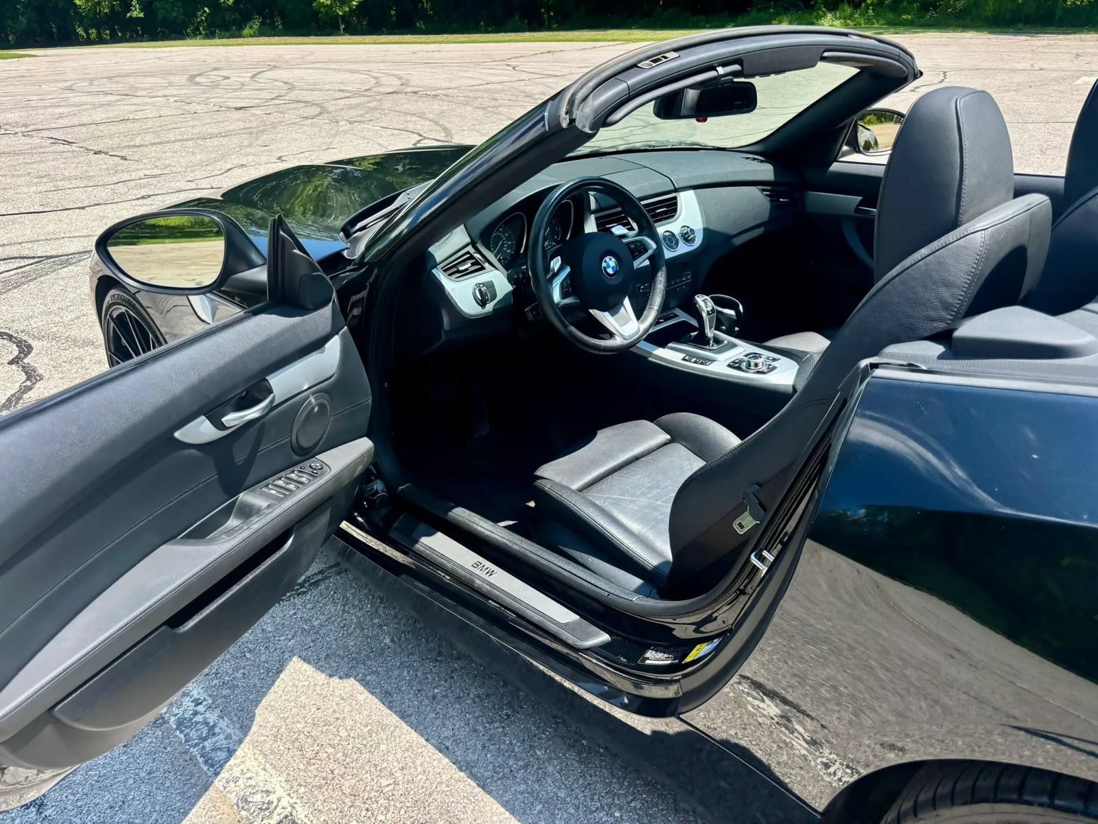 Used 2009 BMW Z4 sDrive35i RWD image 10
