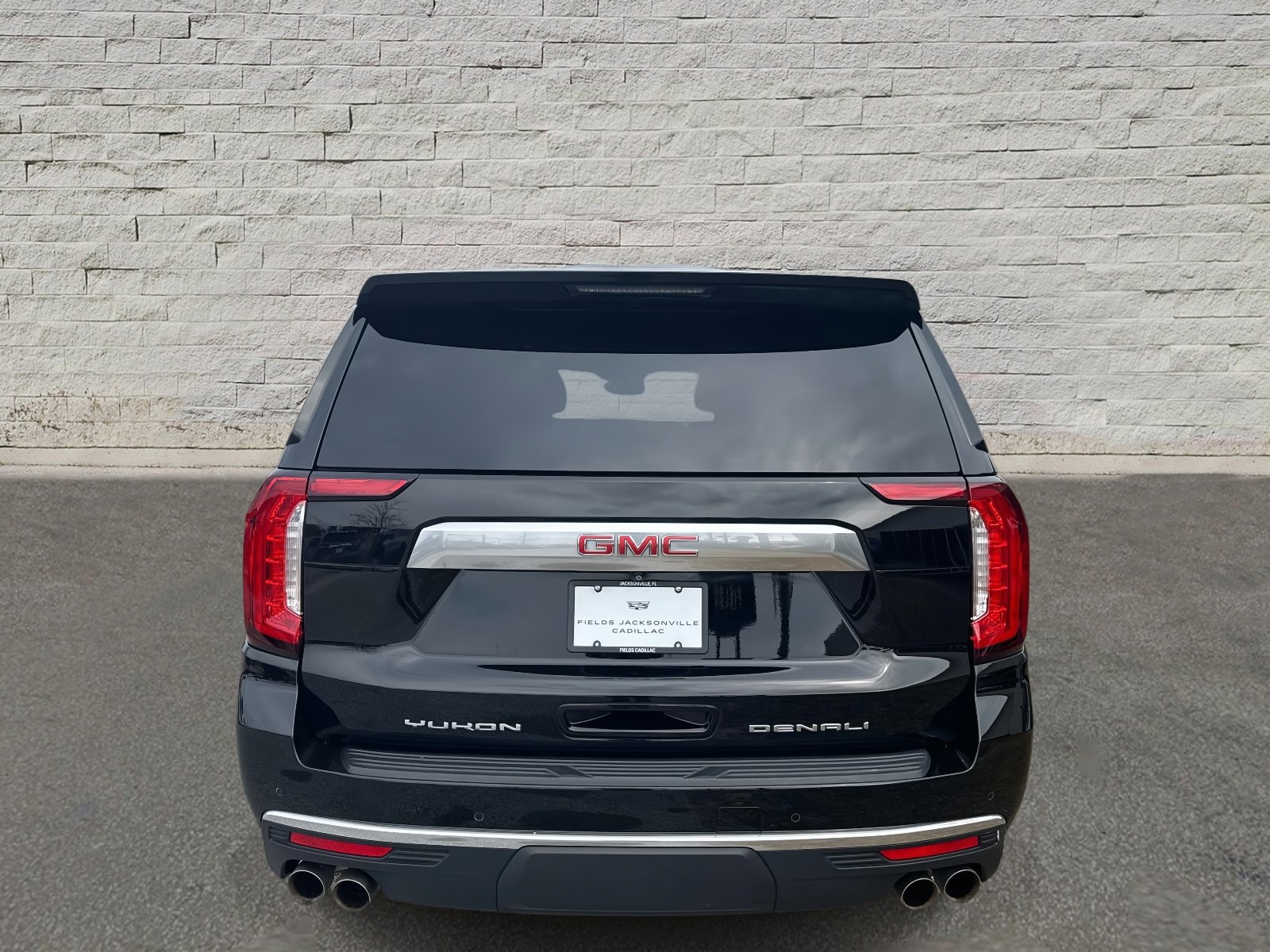 Used 2023 GMC Yukon XL Denali AWD/4WD image 4
