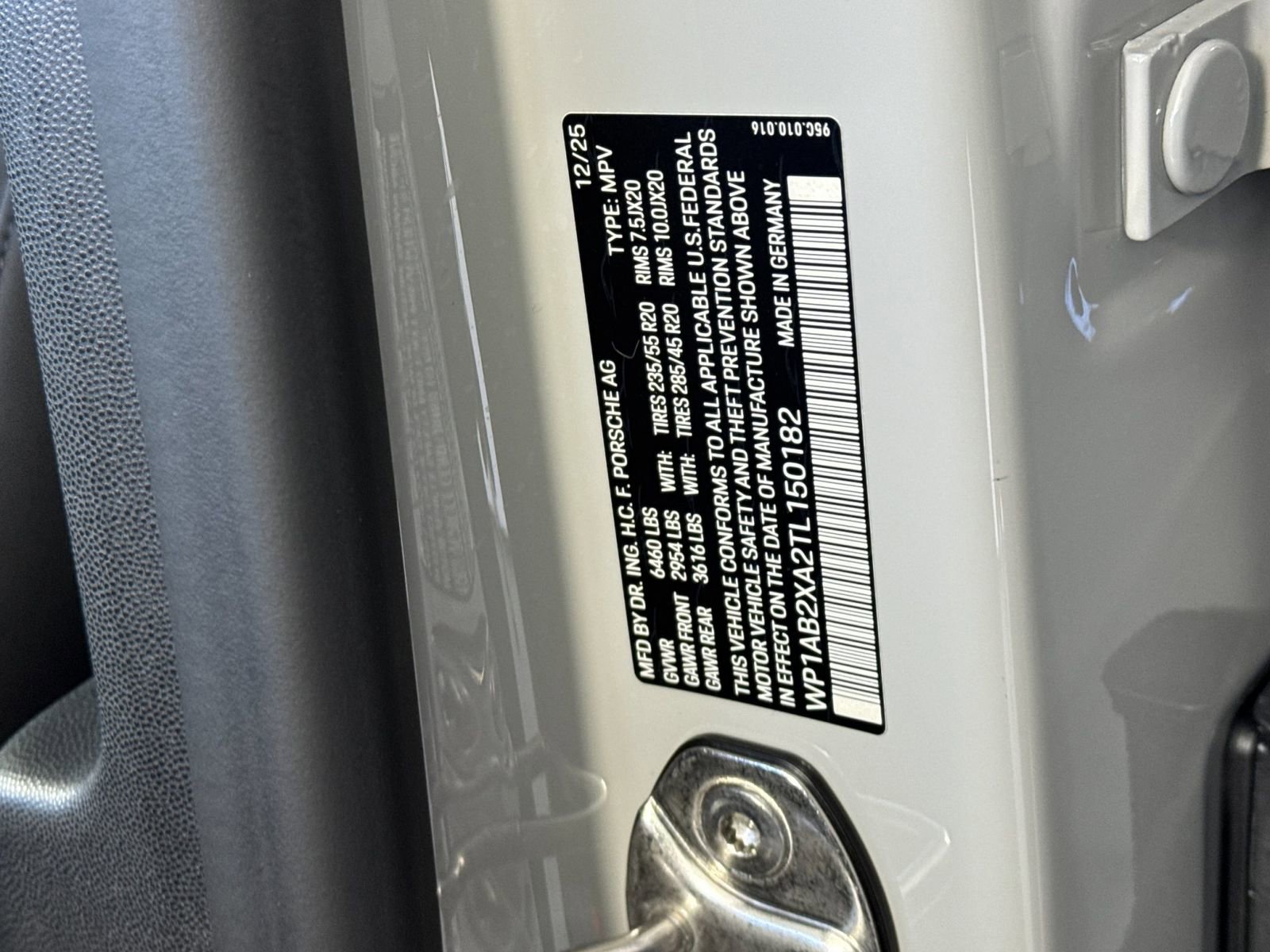 New 2026 Porsche Macan 4S Electric image 35