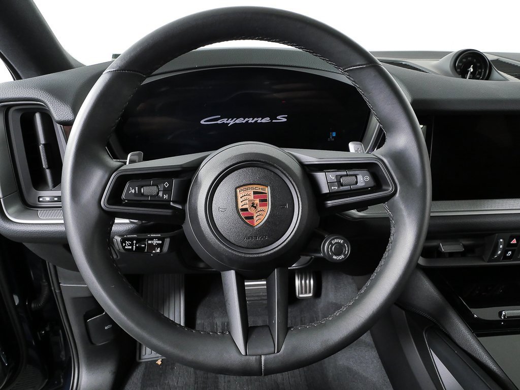 Certified 2025 Porsche Cayenne S image 9