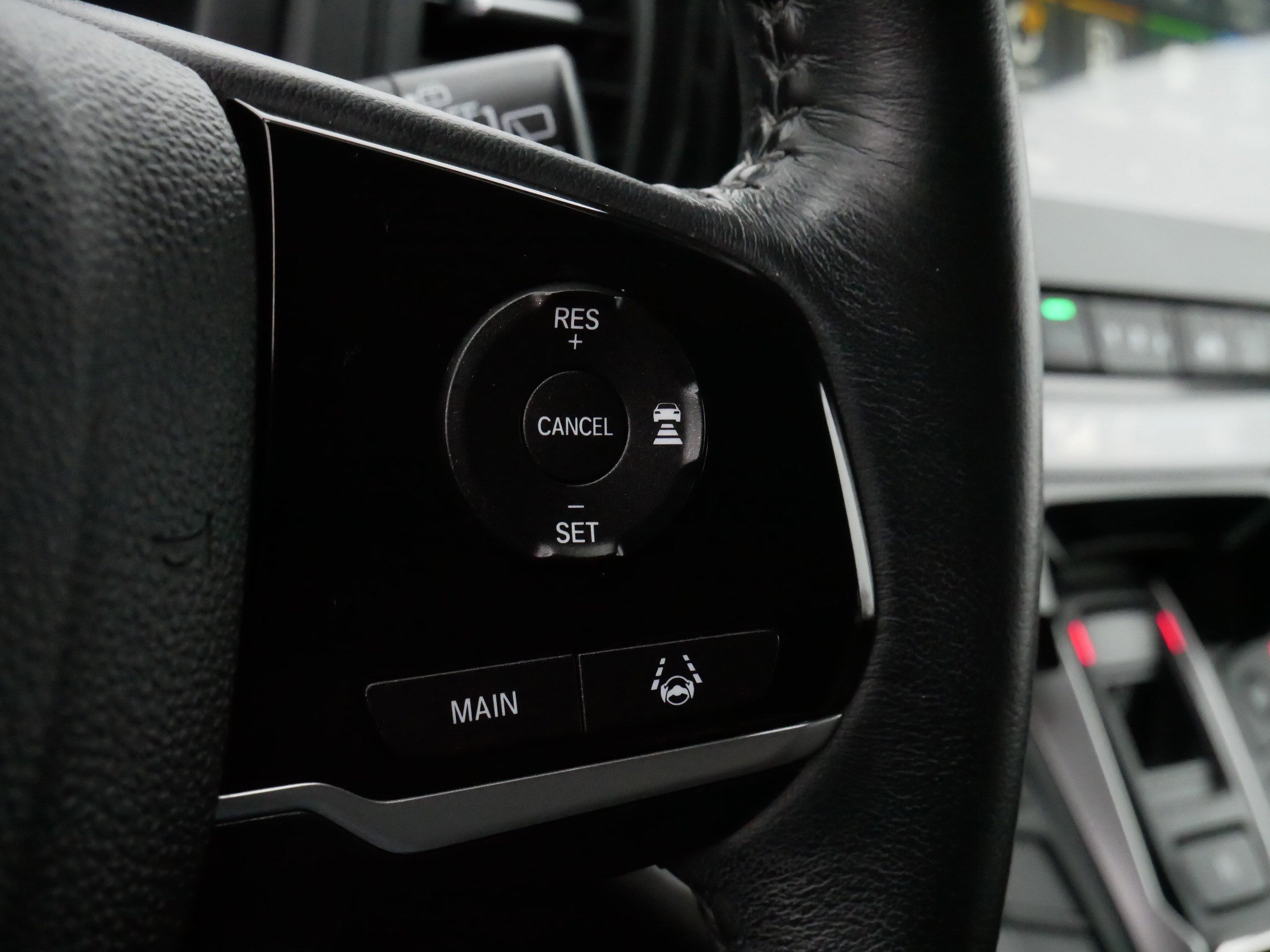 Used 2018 Honda Odyssey EX-L image 25