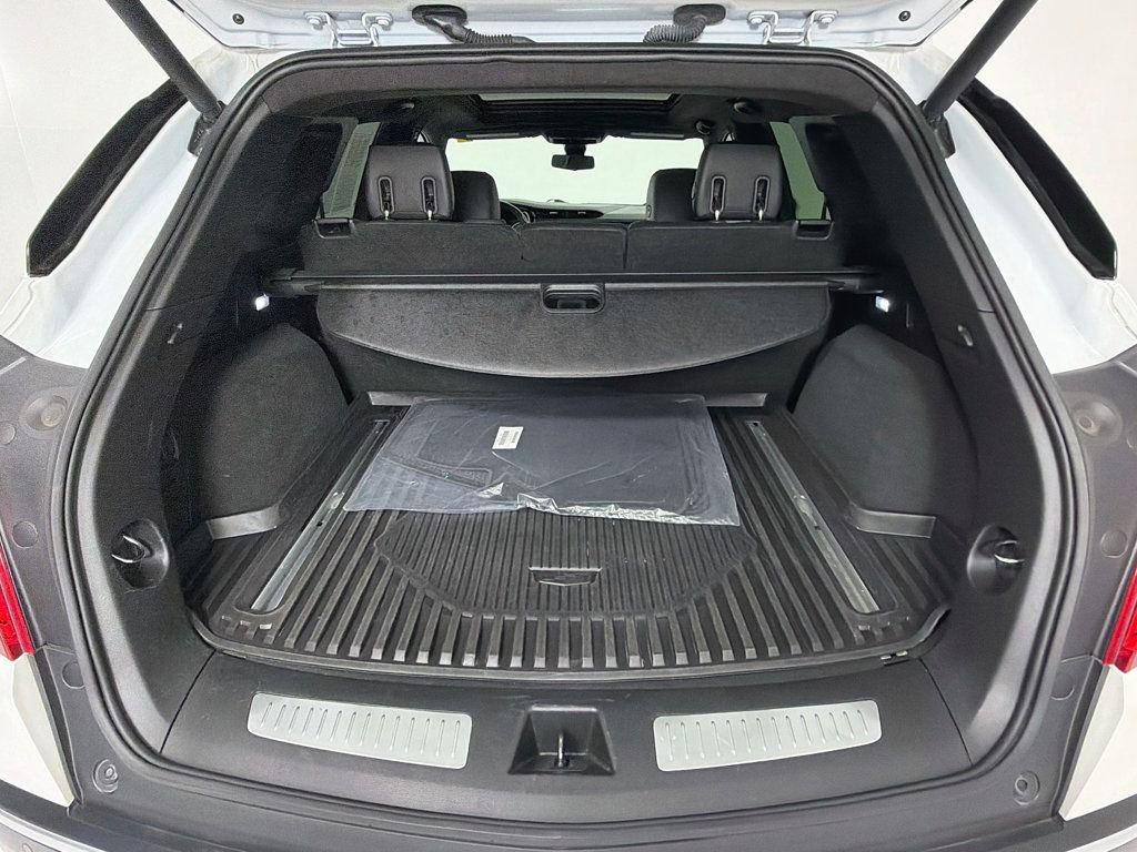 Used 2018 Cadillac XT5 Platinum w/ Driver Assist Package AWD/4WD image 27