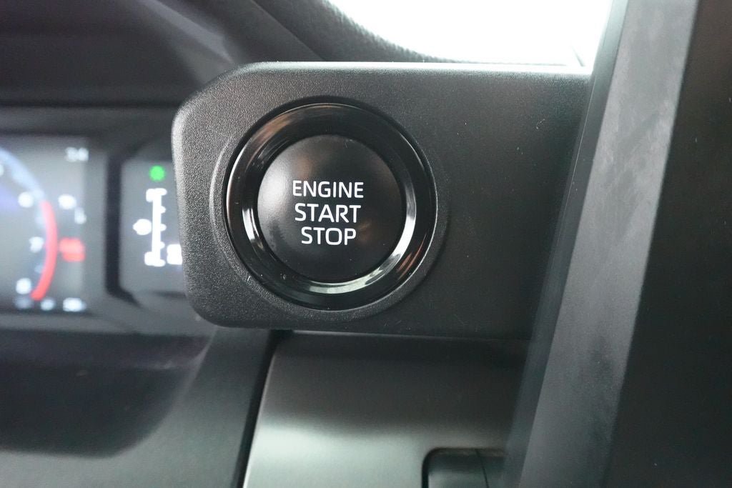 Used 2024 Toyota Tacoma SR5 AWD/4WD image 18