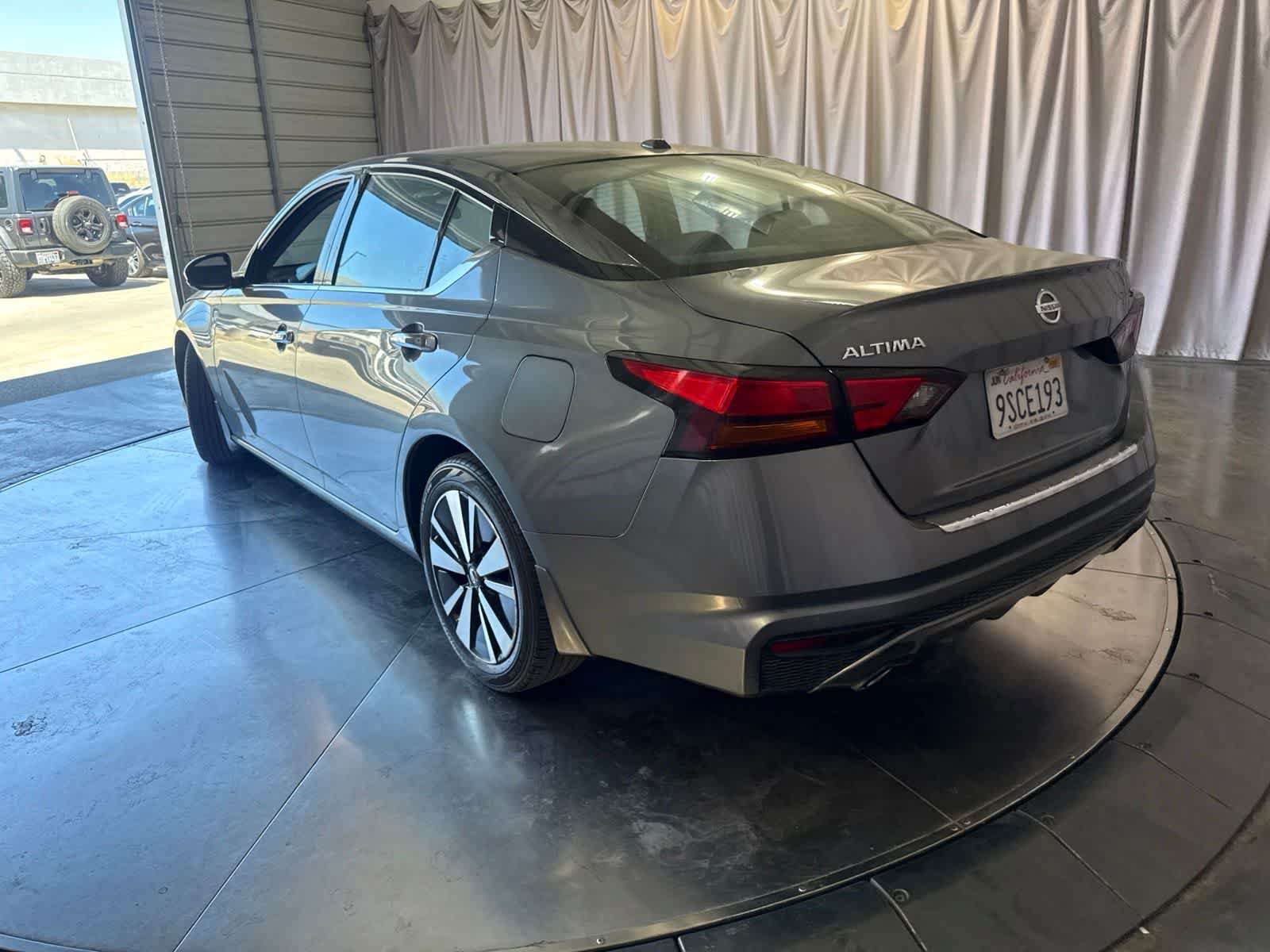 Used 2021 Nissan Altima 2.5 SL FWD image 6