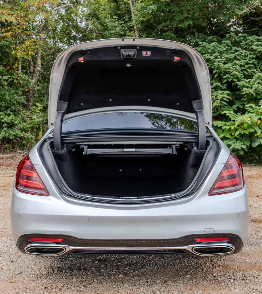 Used 2019 Mercedes-Benz S 560 Sedan w/ AMG Line Exterior image 9